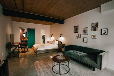 Chambre contemporaine des Lofts du Village à Old Chelsea