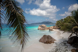 Anse Patates sur l'ile de la Digue aux Seychelles