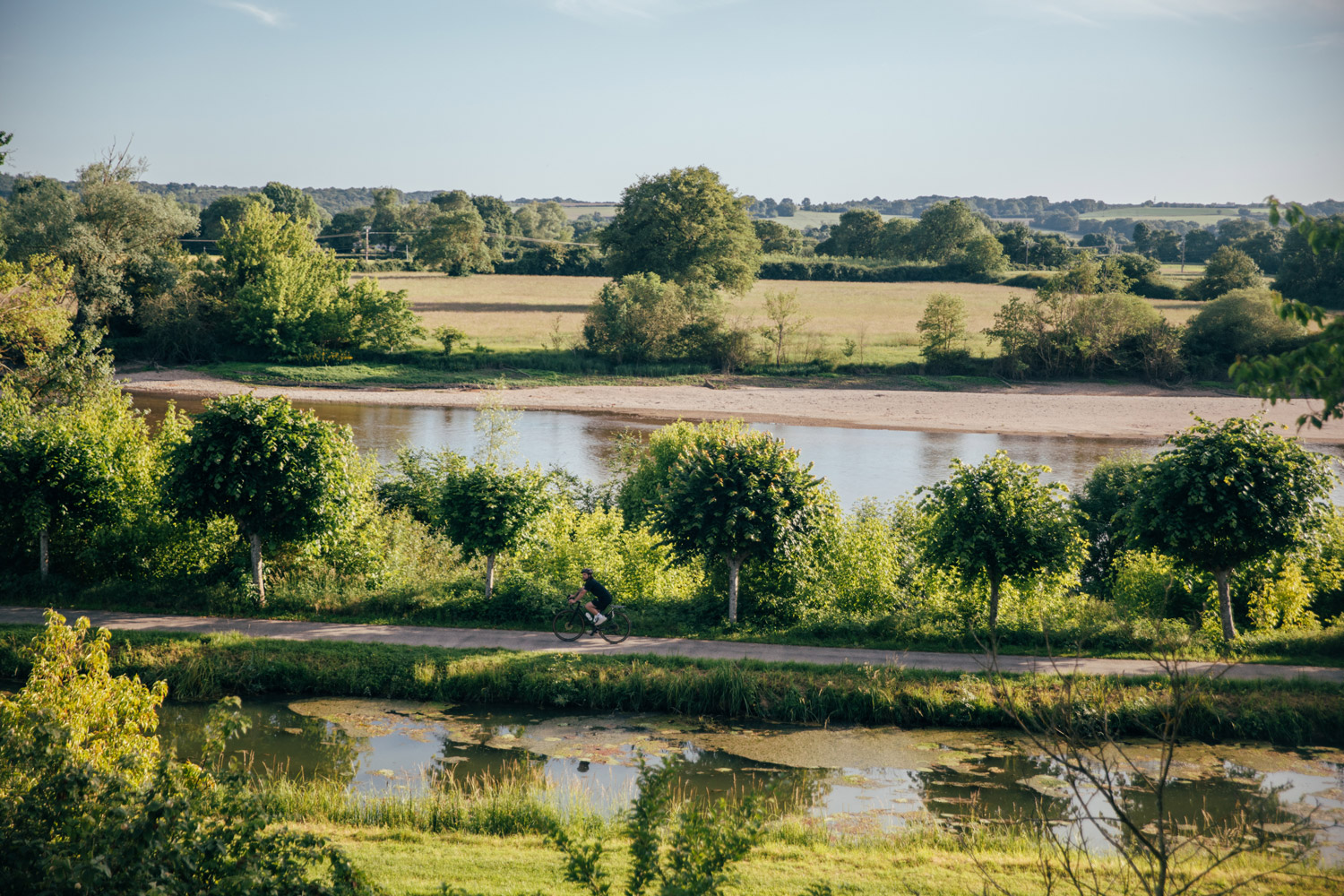 Le canal du Berry à vélo dans le Loir-et-Cher