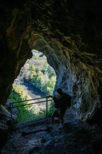 grotte dans la réserve de Furfooz