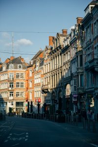 Jolies façades du centre-ville de Namur