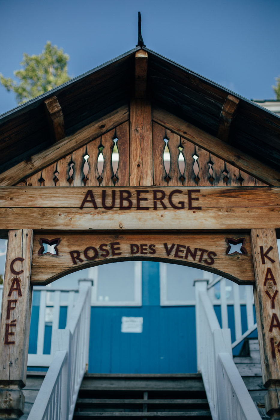 Devanture de l'Auberge Rose des Vents