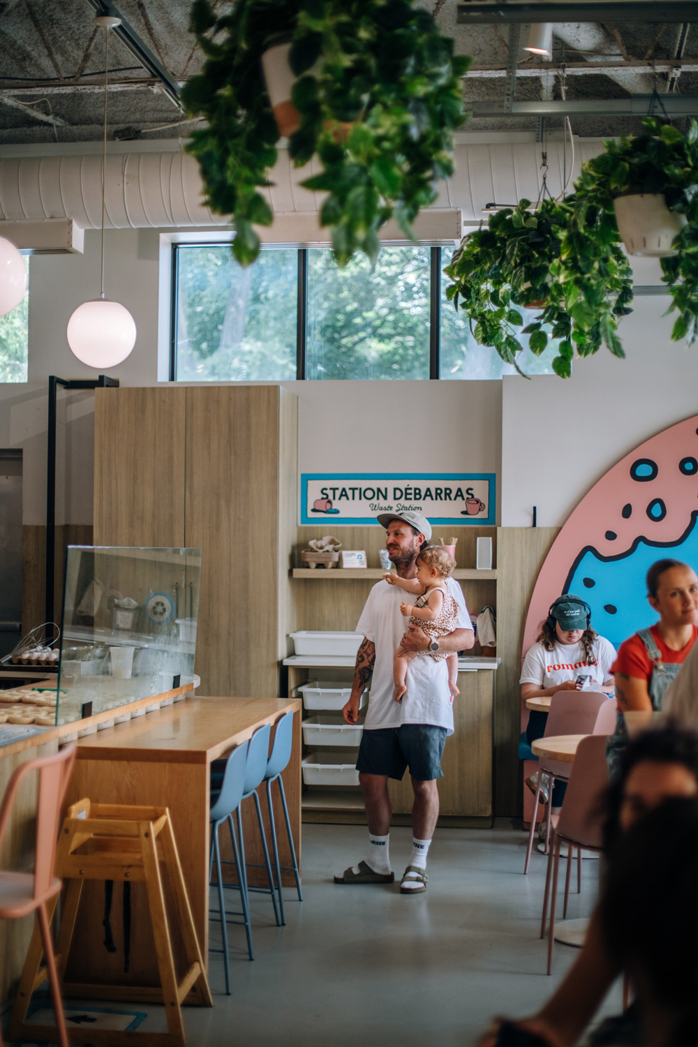 Intérieur chez Bobino Bagel en Outaouais