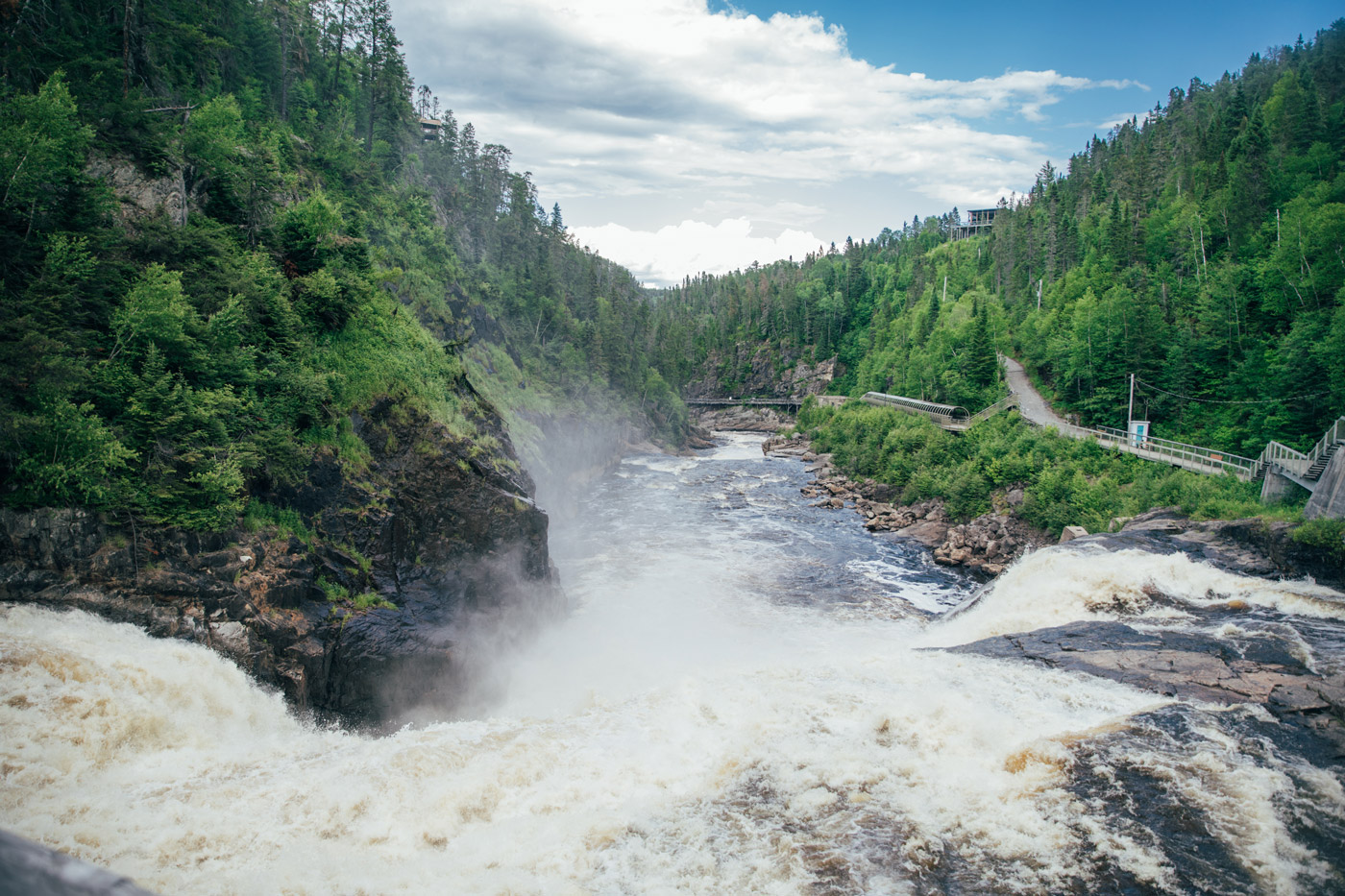 la chute du parc le trou de la Fée