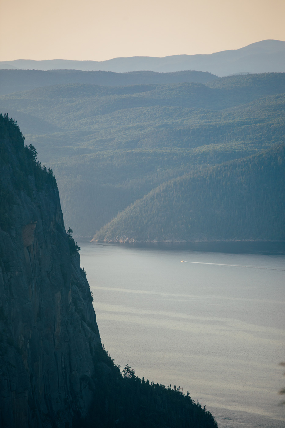 falaise du Cap Trinité depuis le point de vue du Géant