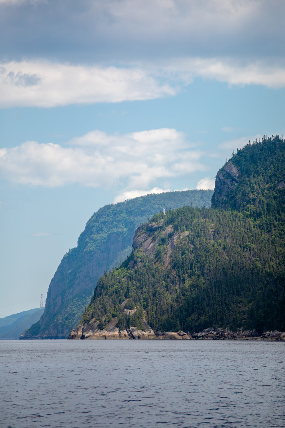 Vue au loin sur Notre-Dame-du-Saguenay