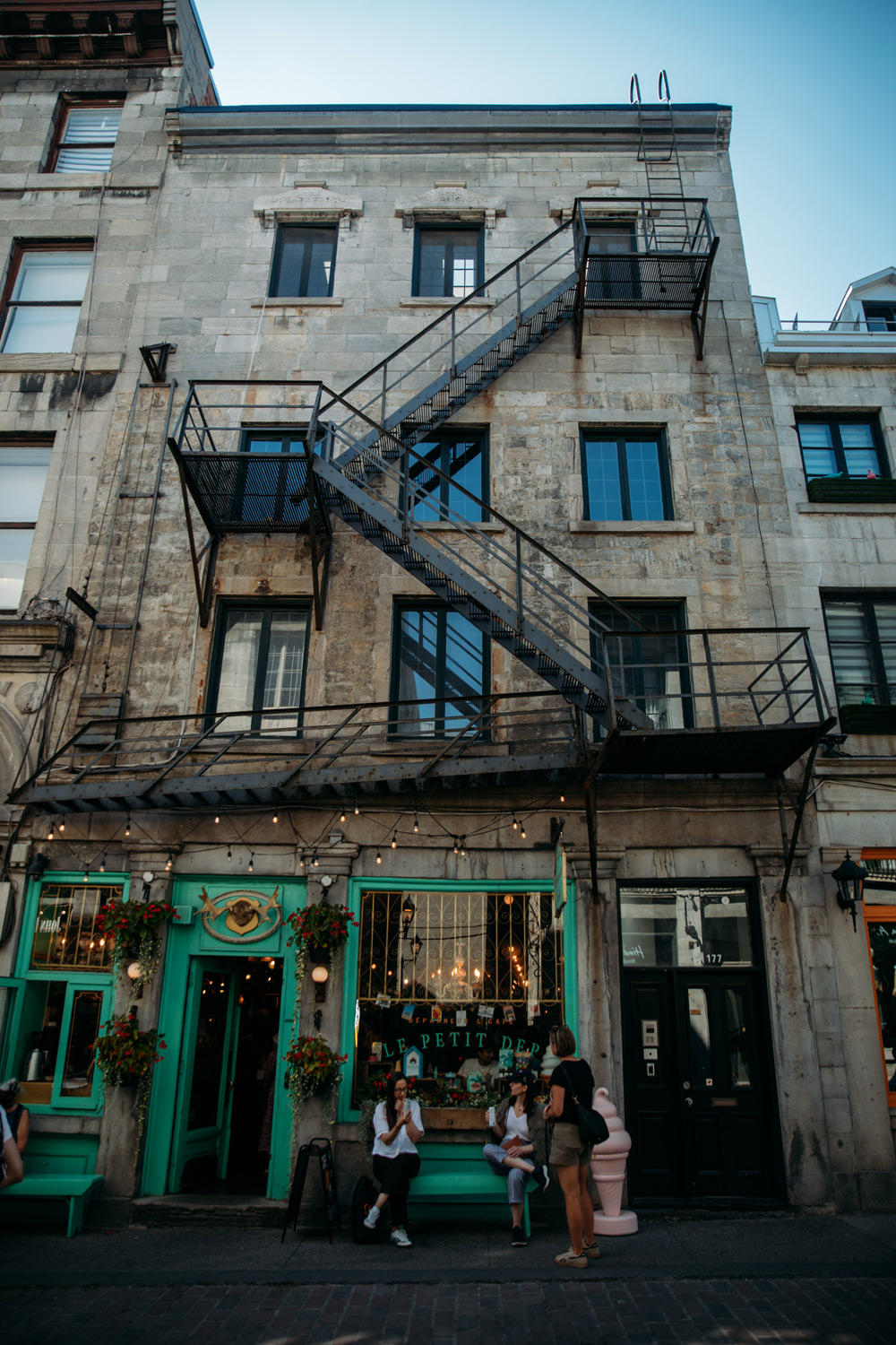 Café de la rue Saint-Paul dans le Vieux-Montréal